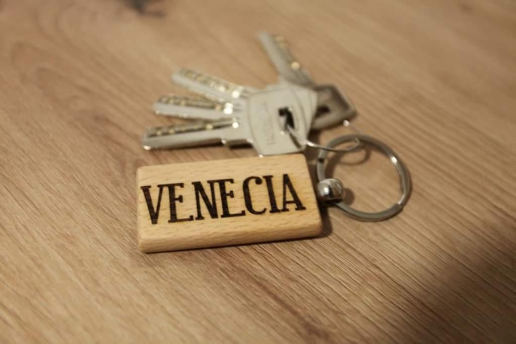 Venecia Prozor